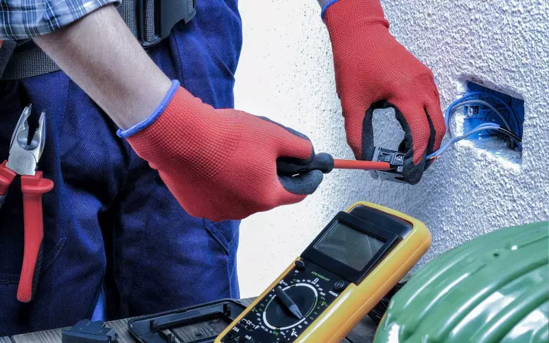 Jetzt bewerben als Monteur (m/w/d) für Blitzschutzanlagen - mit Führerschein B in Korneuburg (Bezirk)