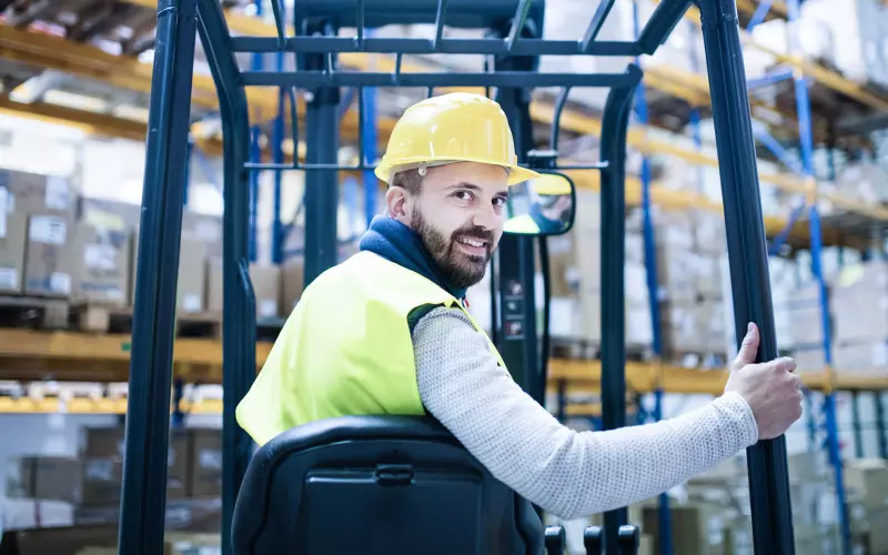 Jetzt bewerben als Lagerarbeiter (m/w/d) - mit Staplerschein in Wiener Neustadt - Land