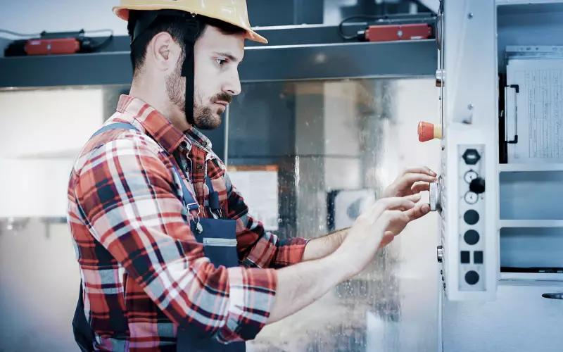 Jetzt bewerben als Produktionsarbeiter (m/w/d) - für einen holzverarbeitenden Betrieb in Zell am Moos